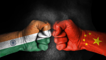 آیفون‌های بازار آمریکا تا سال ۲۰۲۷ دیگر از چین وارد نمی‌شوند