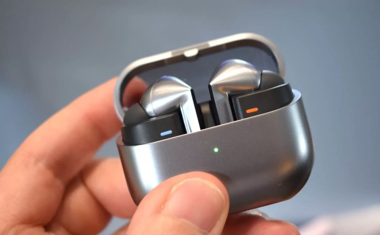 سامسونگ رسماً عذرخواهی کرد, توقف فروش گلکسی بادز ۳ پرو به‌دلیل مشکل کنترل کیفی