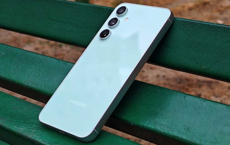 آپدیت One UI 7 برای گلکسی A55 سامسونگ به‌صورت جهانی منتشر شد